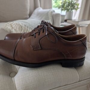Florsheim Brown Leather Oxford Shoes Cap Toe Design